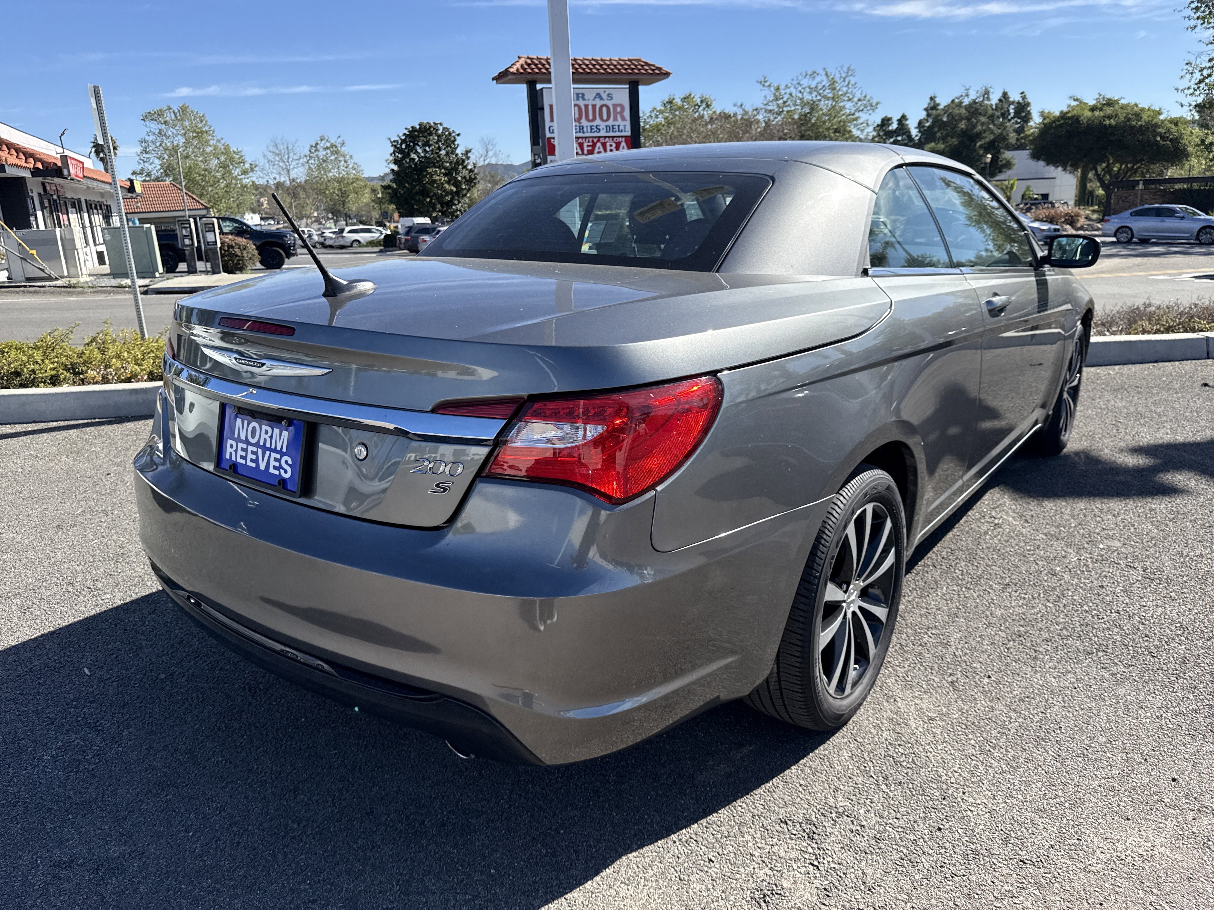 Used 2013 Chrysler 200 S image 5