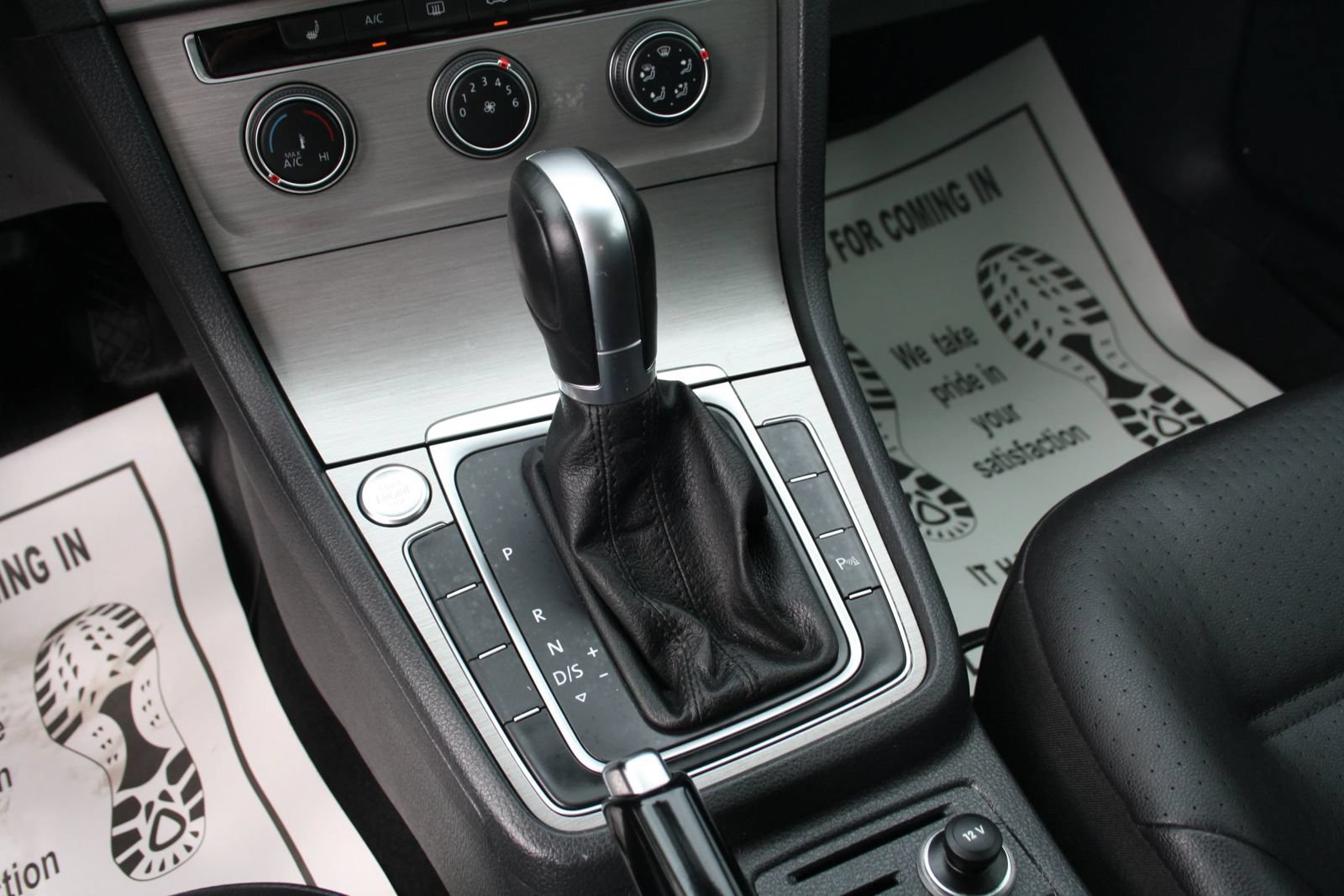 Used 2015 Volkswagen Golf SE w/ Lighting Package FWD image 16