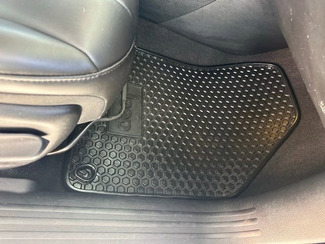 Used 2019 Jeep Cherokee Trailhawk w/ Cold Weather Group image 15