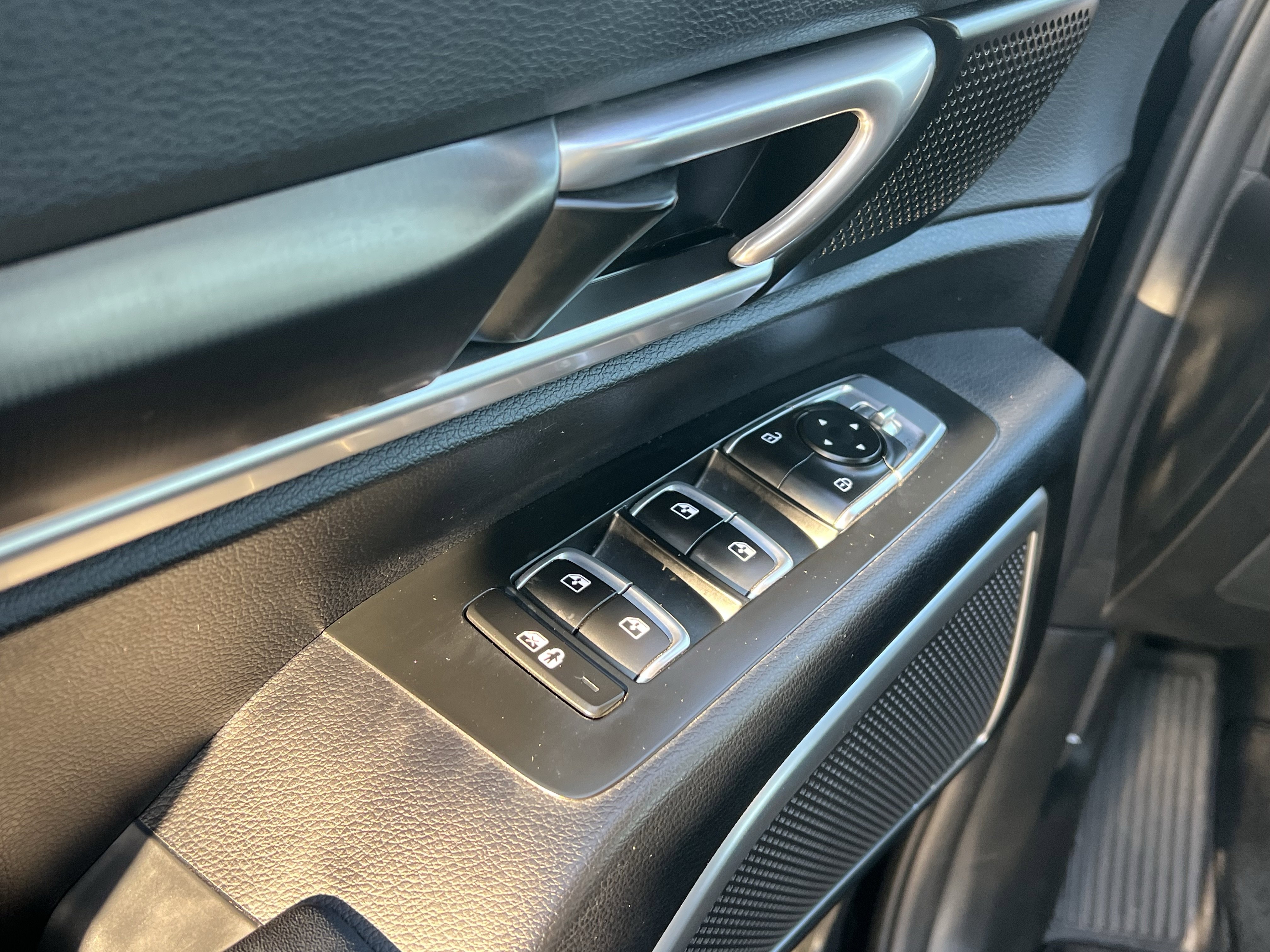 Certified 2023 Kia Telluride S image 23