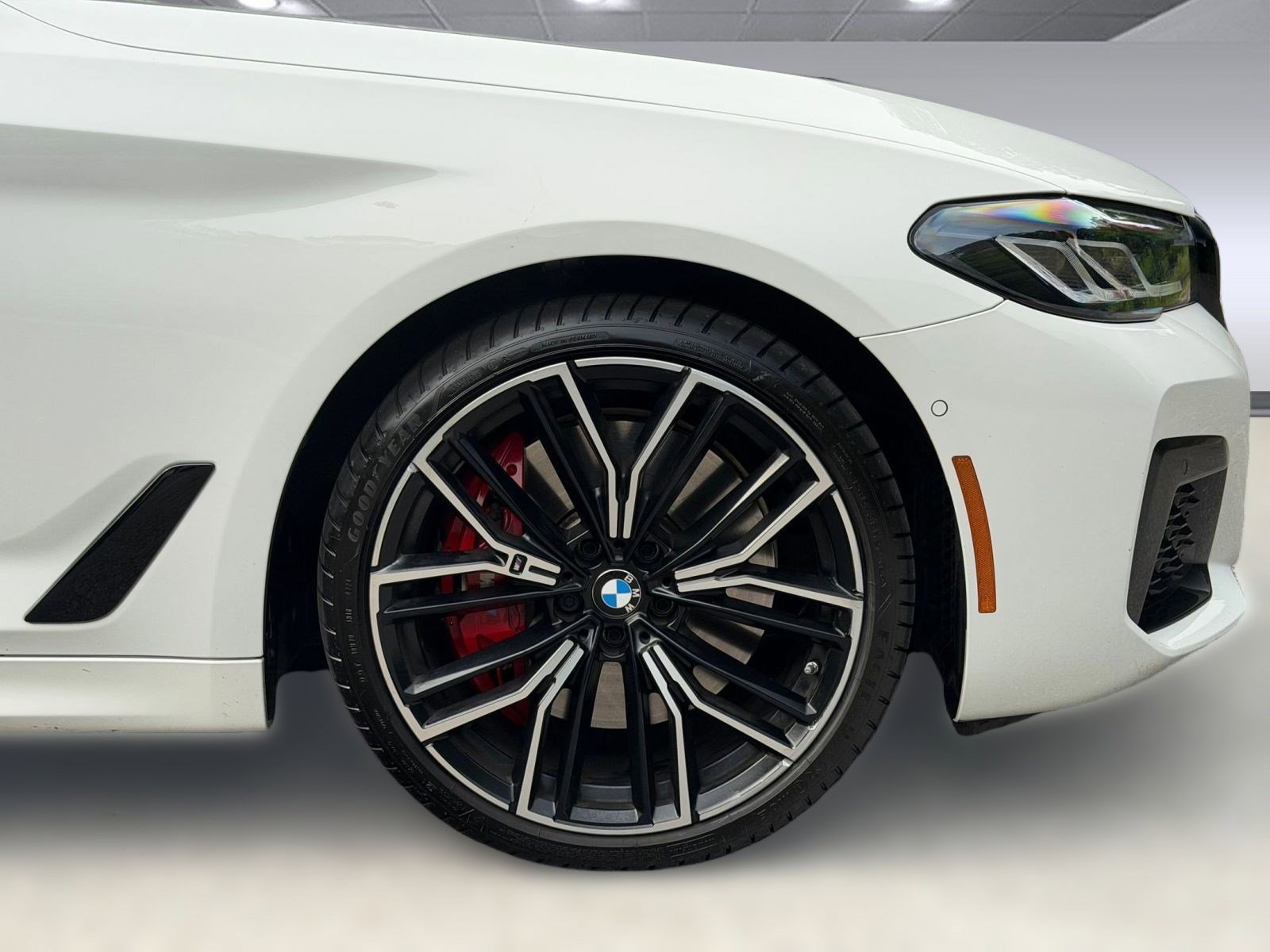 Certified 2023 BMW 540i w/ M Sport Package RWD image 11