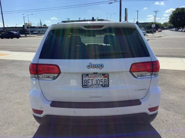 Used 2018 Jeep Grand Cherokee Laredo RWD image 27