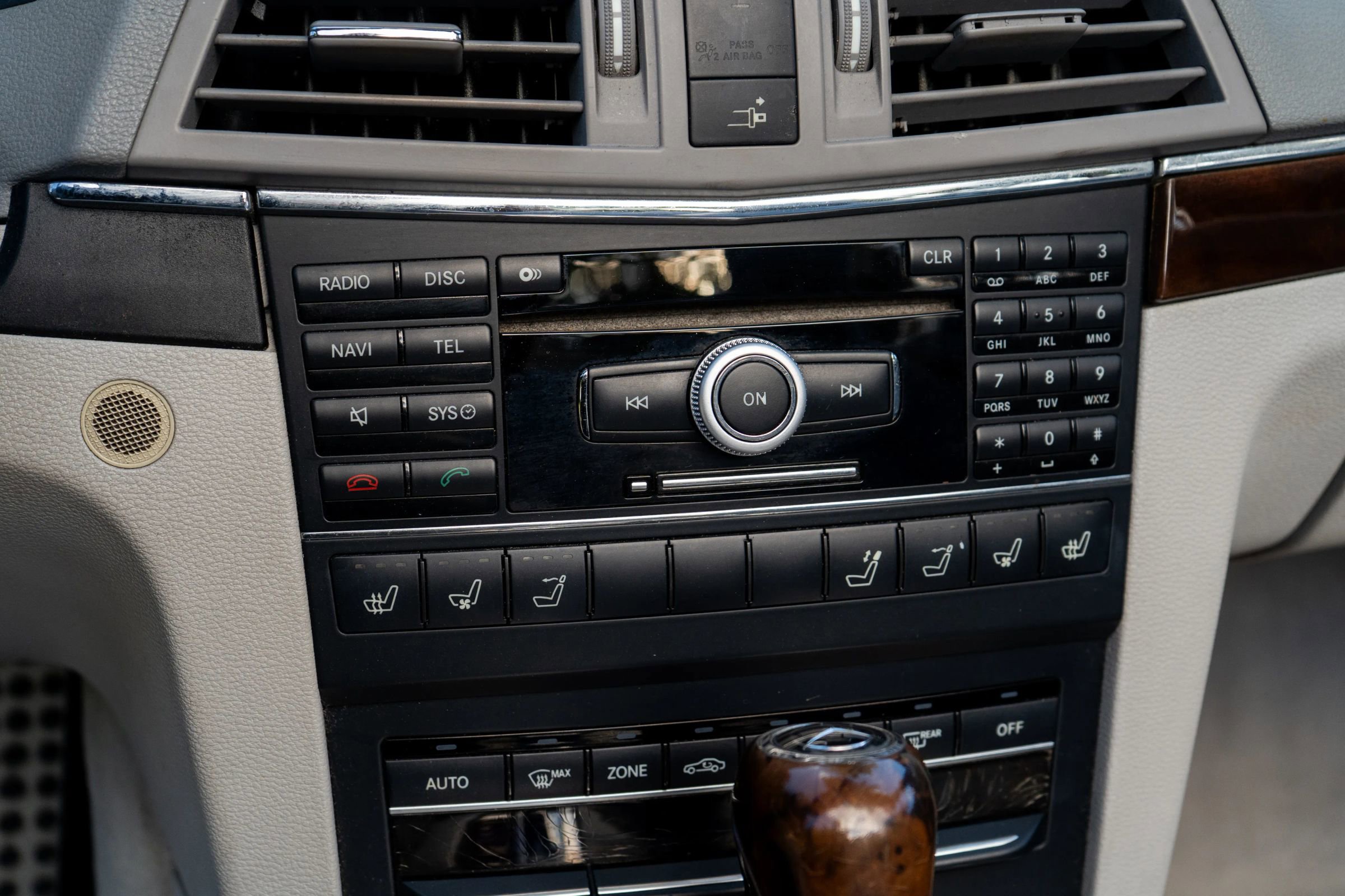 Used 2011 Mercedes-Benz E 350 Cabriolet w/ Premium 2 Pkg image 97