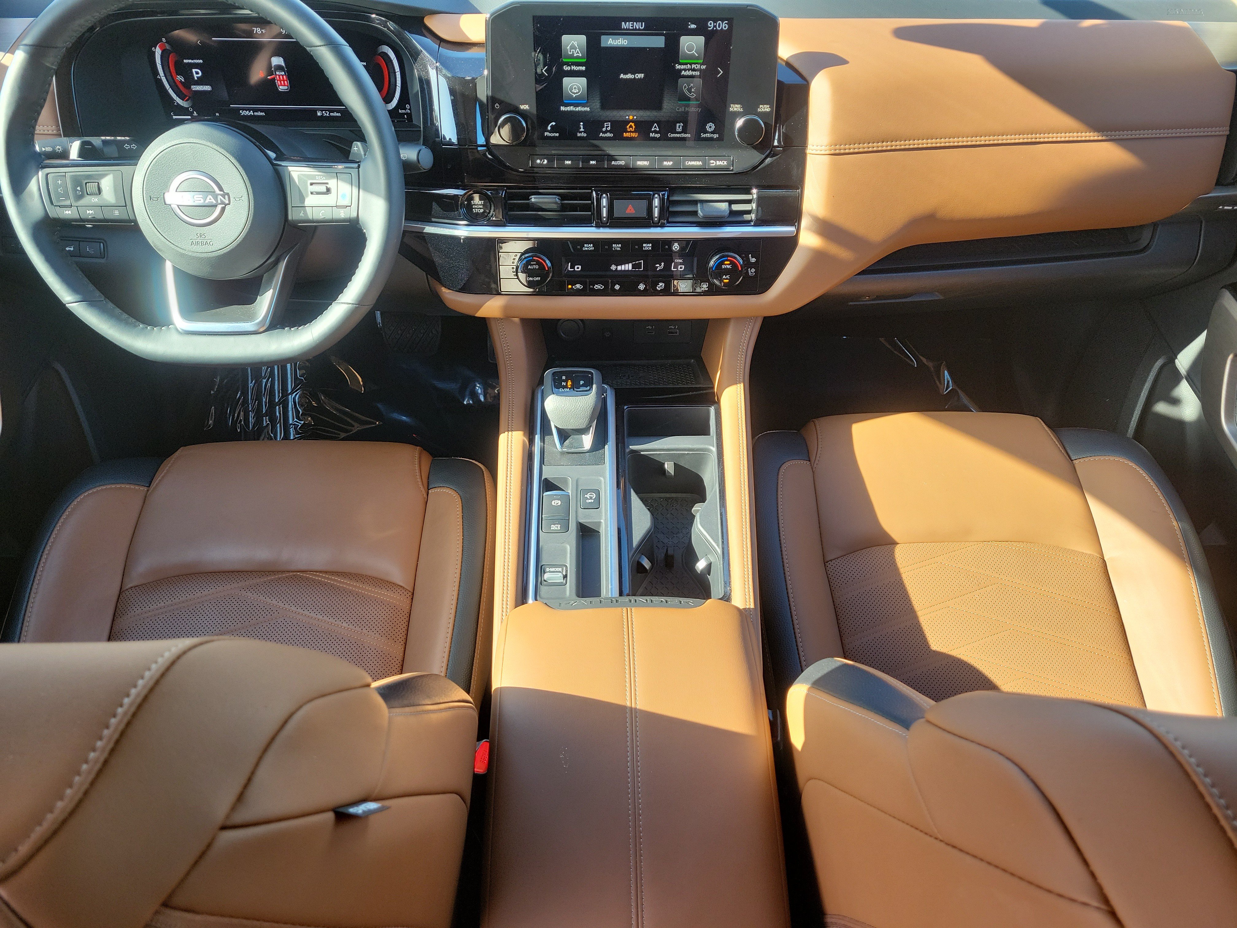 Certified 2025 Nissan Pathfinder Platinum w/ Black Appearance Package FWD image 21