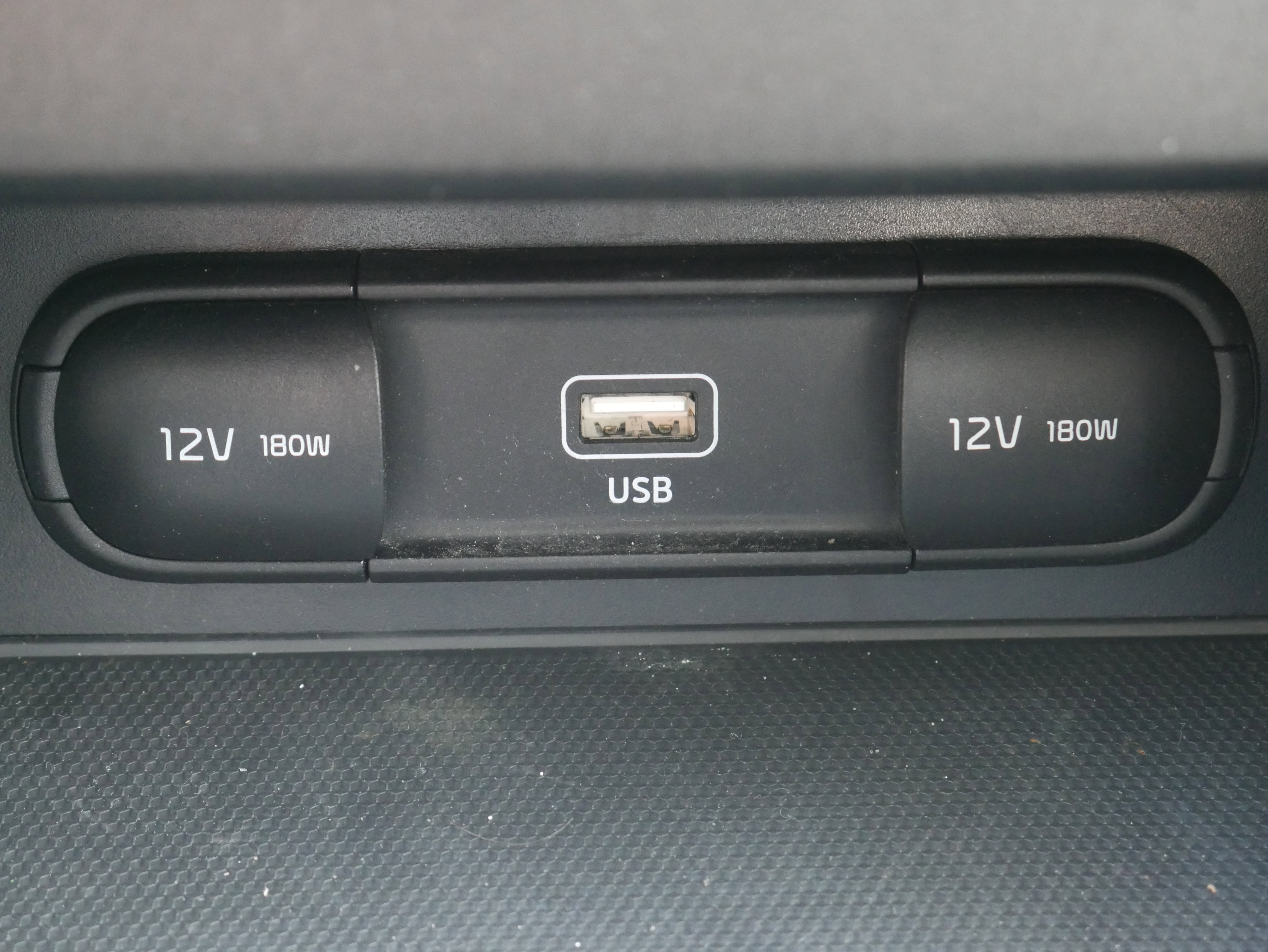 Certified 2023 Kia Forte LXS w/ LXS Technology Package image 19