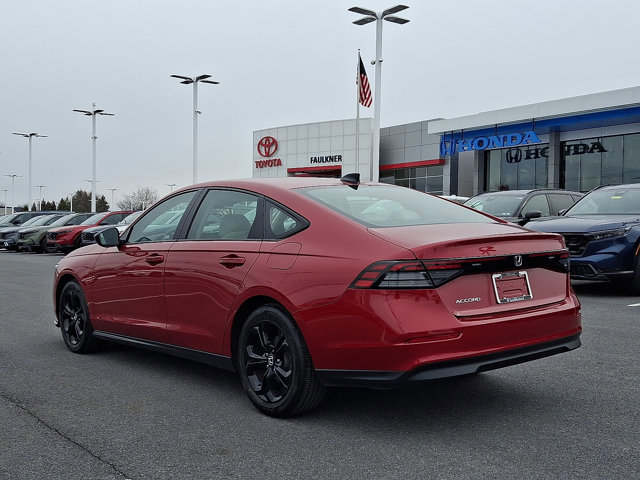 Certified 2025 Honda Accord SE image 4