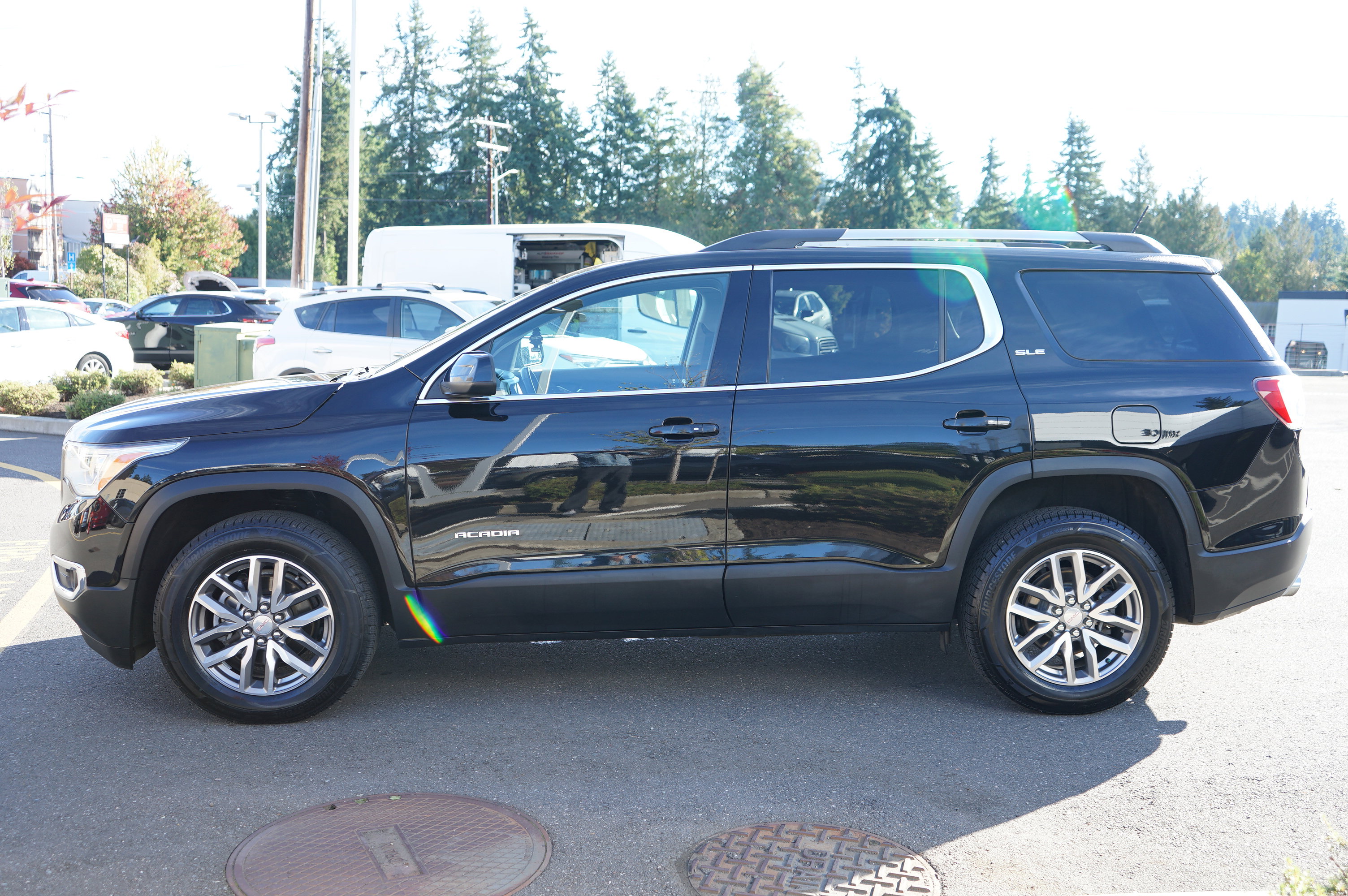Used 2019 GMC Acadia SLE image 6