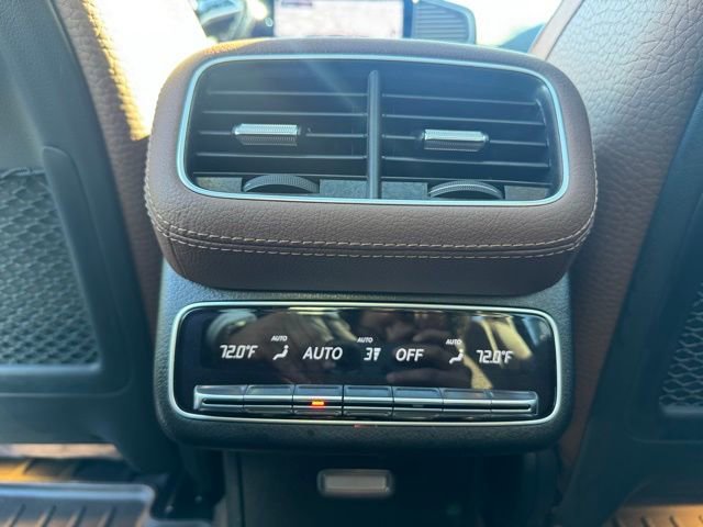 Used 2024 Mercedes-Benz GLS 450 4MATIC image 45