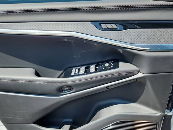 New 2025 Jeep Wagoneer S Limited AWD/4WD image 18