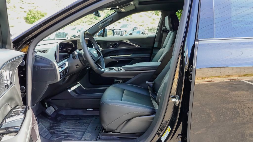 New 2026 Cadillac Lyriq Luxury w/ LPO, Floor Liner Package image 13