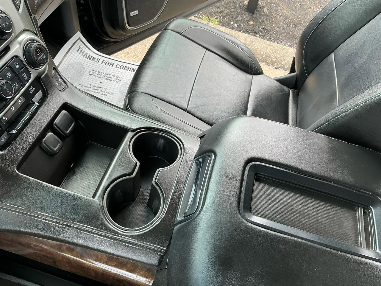 Used 2015 Chevrolet Tahoe LT image 19