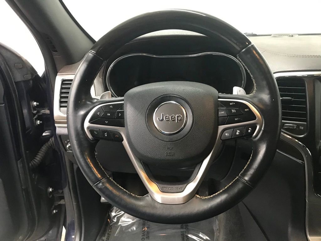 Used 2017 Jeep Grand Cherokee Overland w/ Jeep Active Safety Group image 14