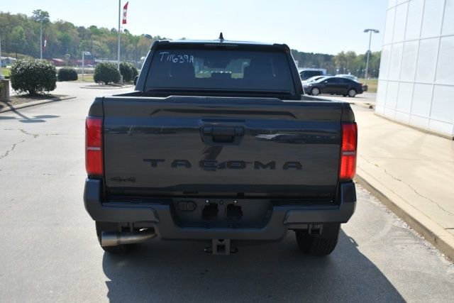 Used 2024 Toyota Tacoma TRD Off-Road image 4