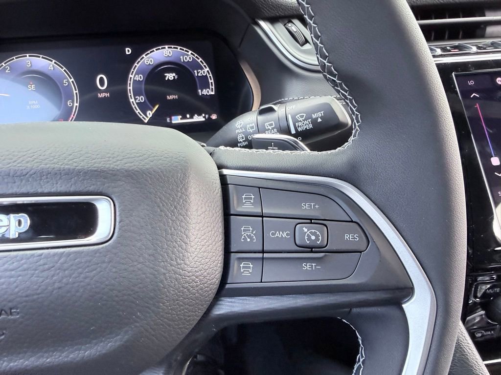 New 2025 Jeep Grand Cherokee Laredo X image 13