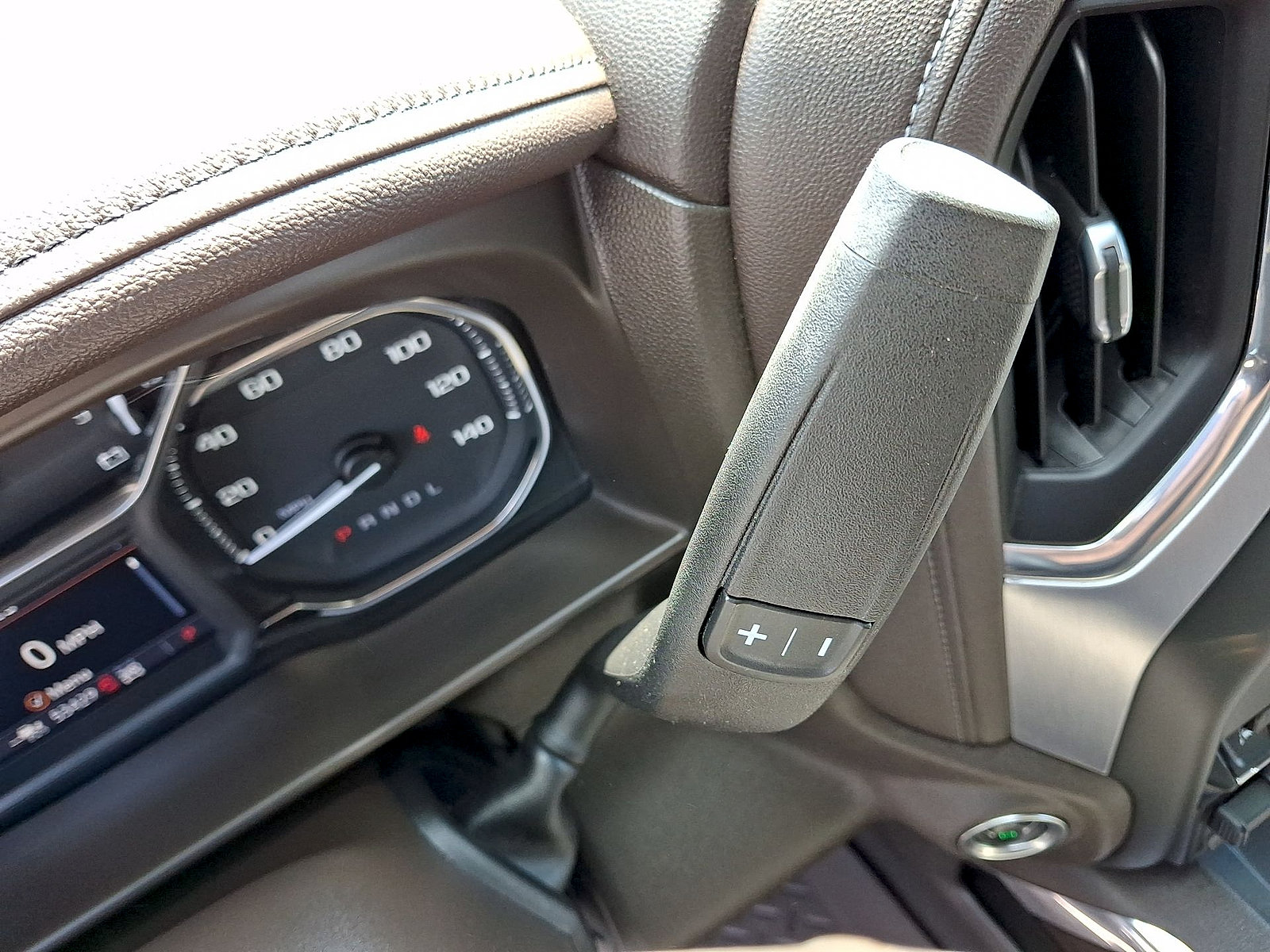 Used 2021 GMC Sierra 1500 SLT w/ SLT Premium Plus Package AWD/4WD image 12