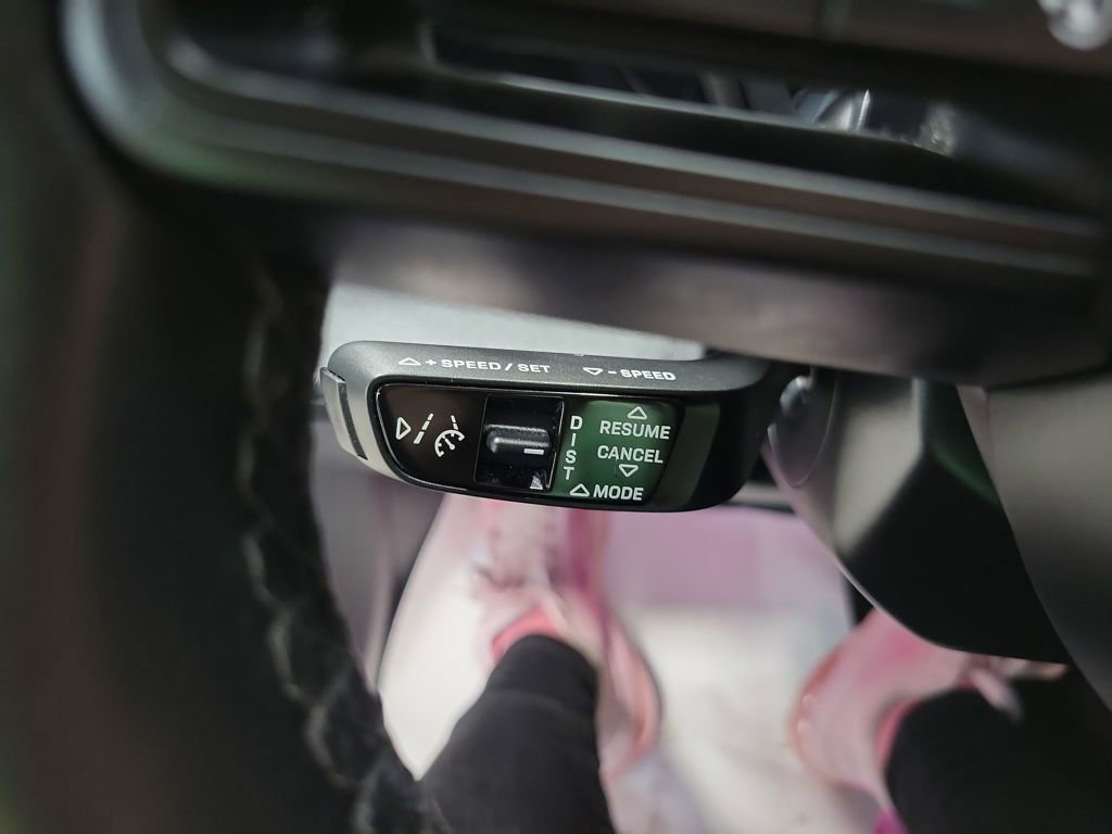 Used 2021 Porsche Taycan image 42