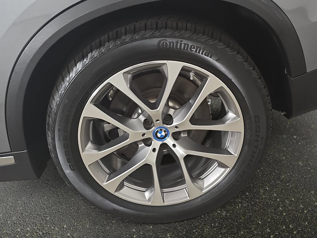 Certified 2025 BMW X5 xDrive50e AWD/4WD image 35
