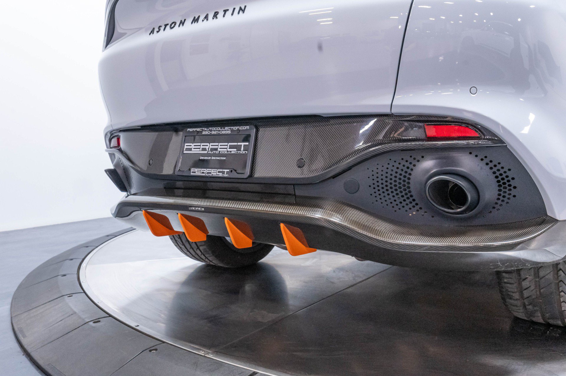 Used 2021 Aston Martin DBX AWD/4WD image 64