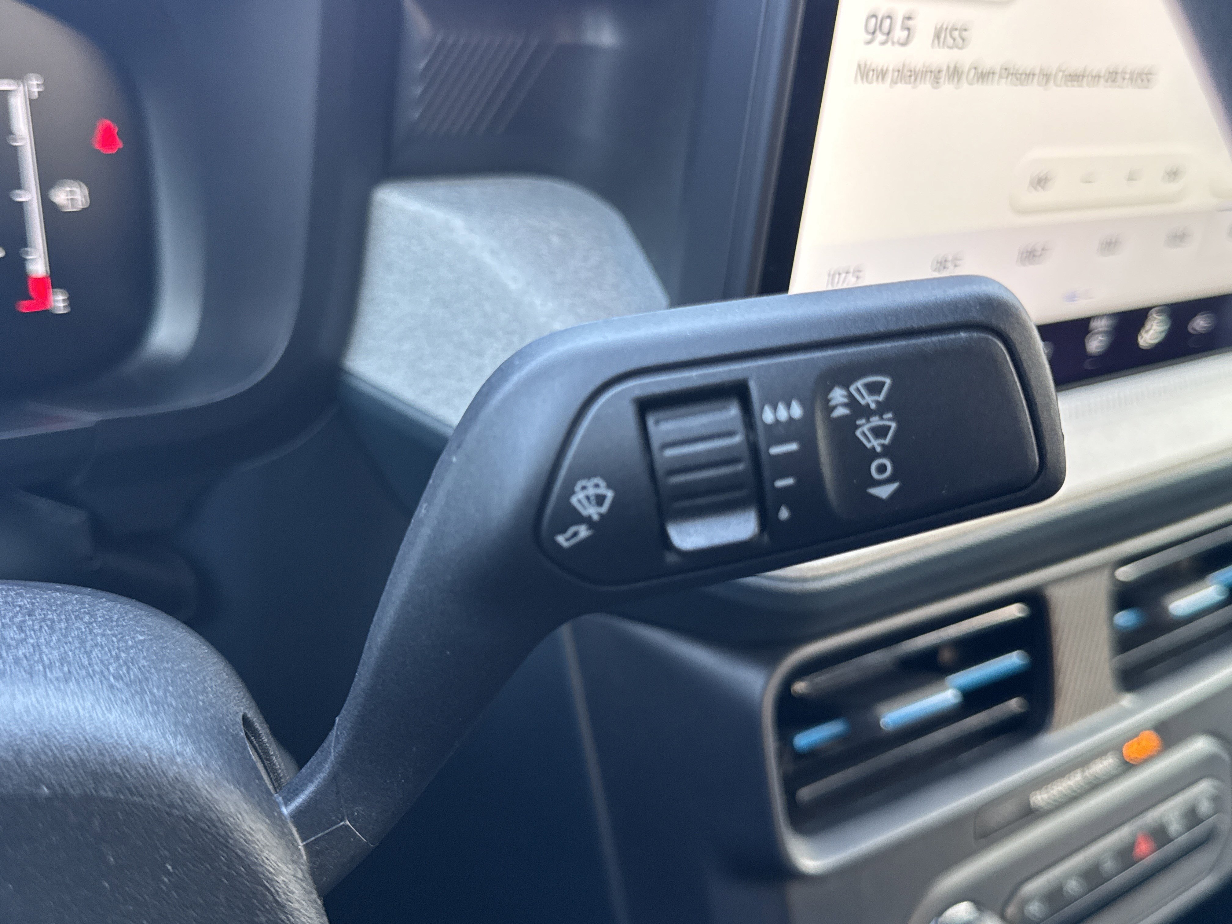 Used 2025 Ford Maverick XLT w/ Equipment Group 302A image 17