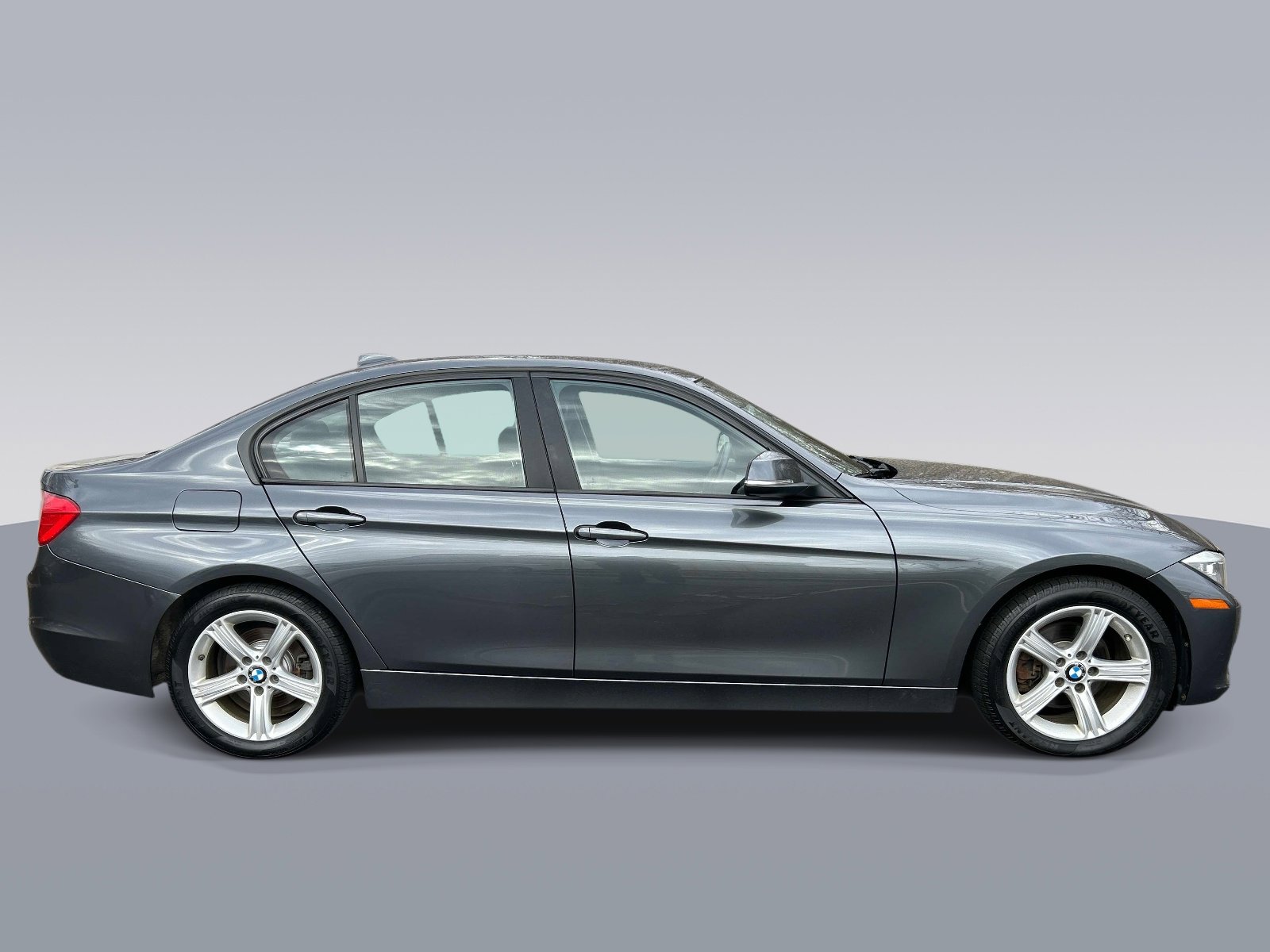 Used 2014 BMW 328i xDrive Sedan AWD/4WD image 2