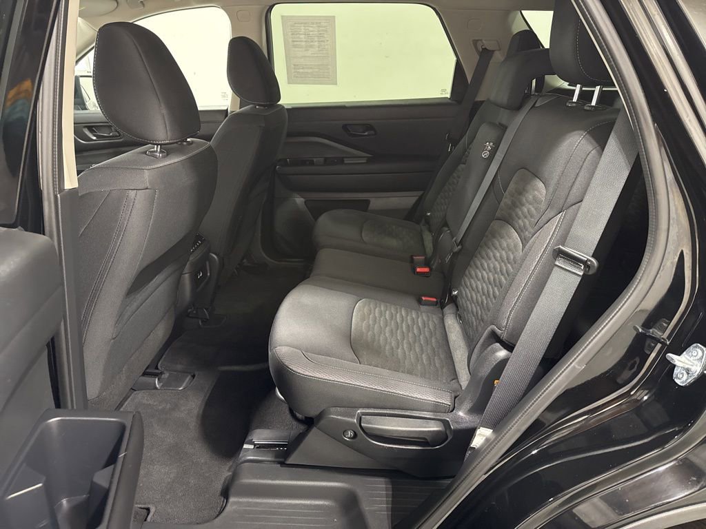 Used 2025 Nissan Pathfinder SV image 21