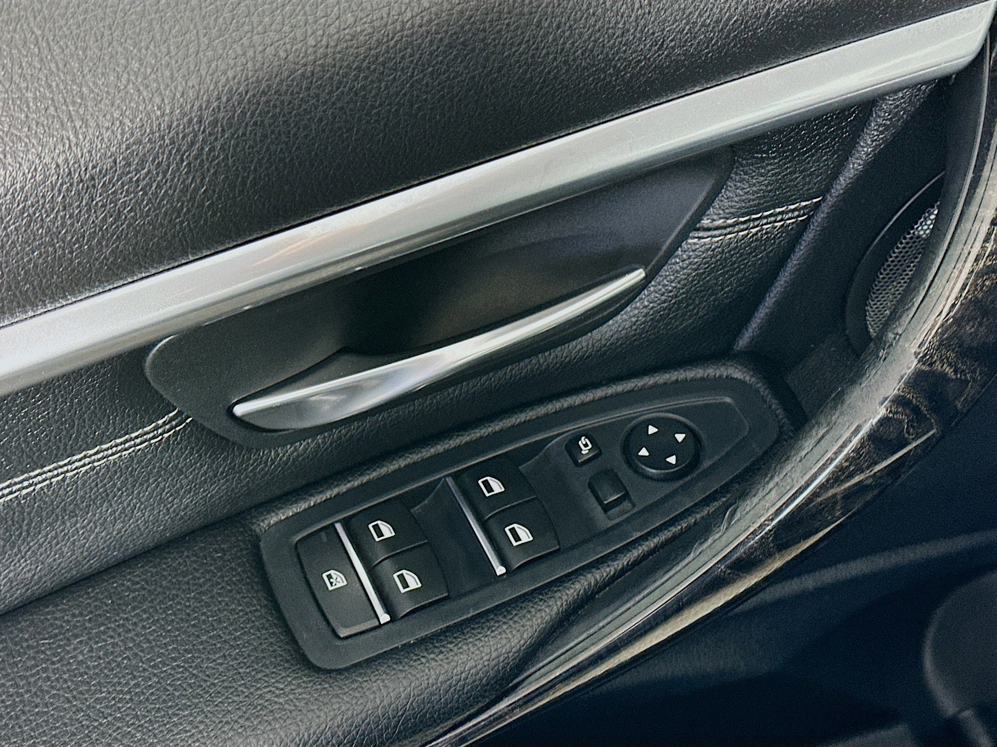 Used 2017 BMW 340i xDrive Sedan image 15