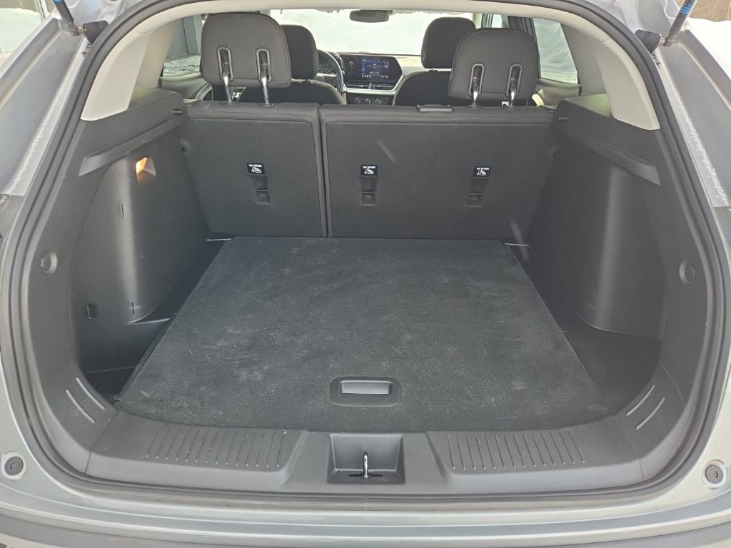 Used 2024 Chevrolet Trax LS image 21