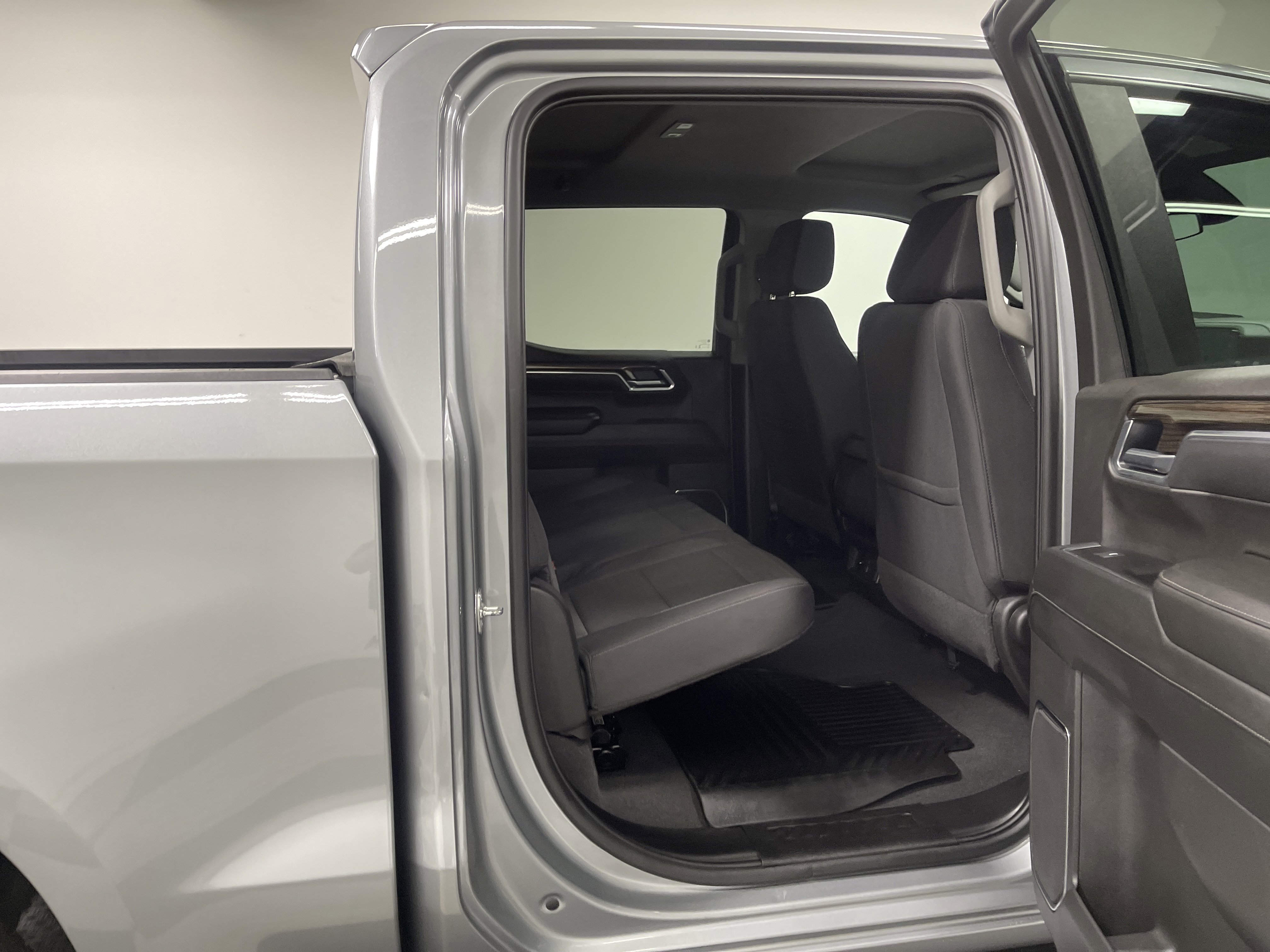 Used 2025 Chevrolet Silverado 1500 LT image 19