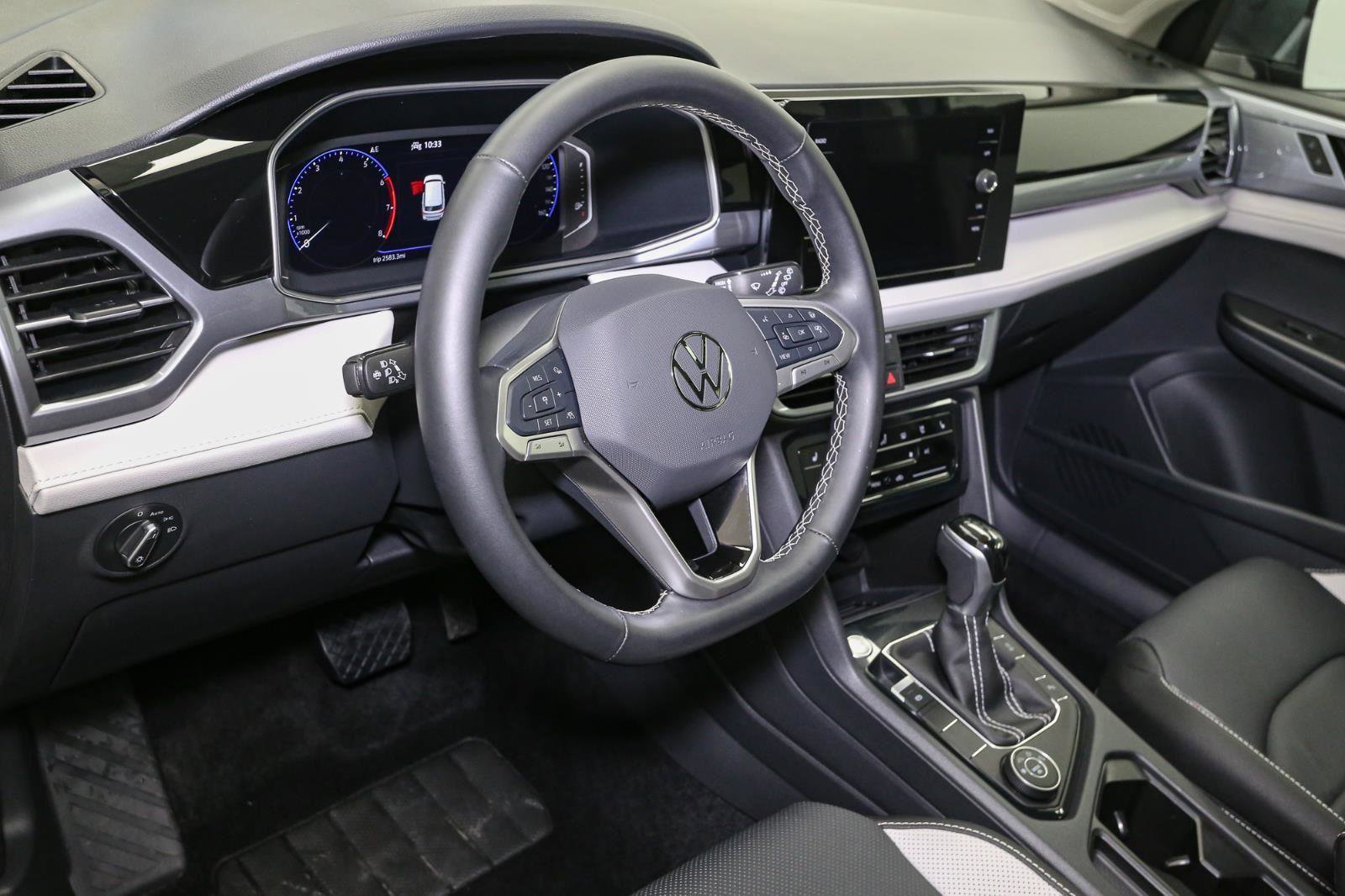 Used 2025 Volkswagen Taos SEL w/ Black Wheel Plus Package image 23