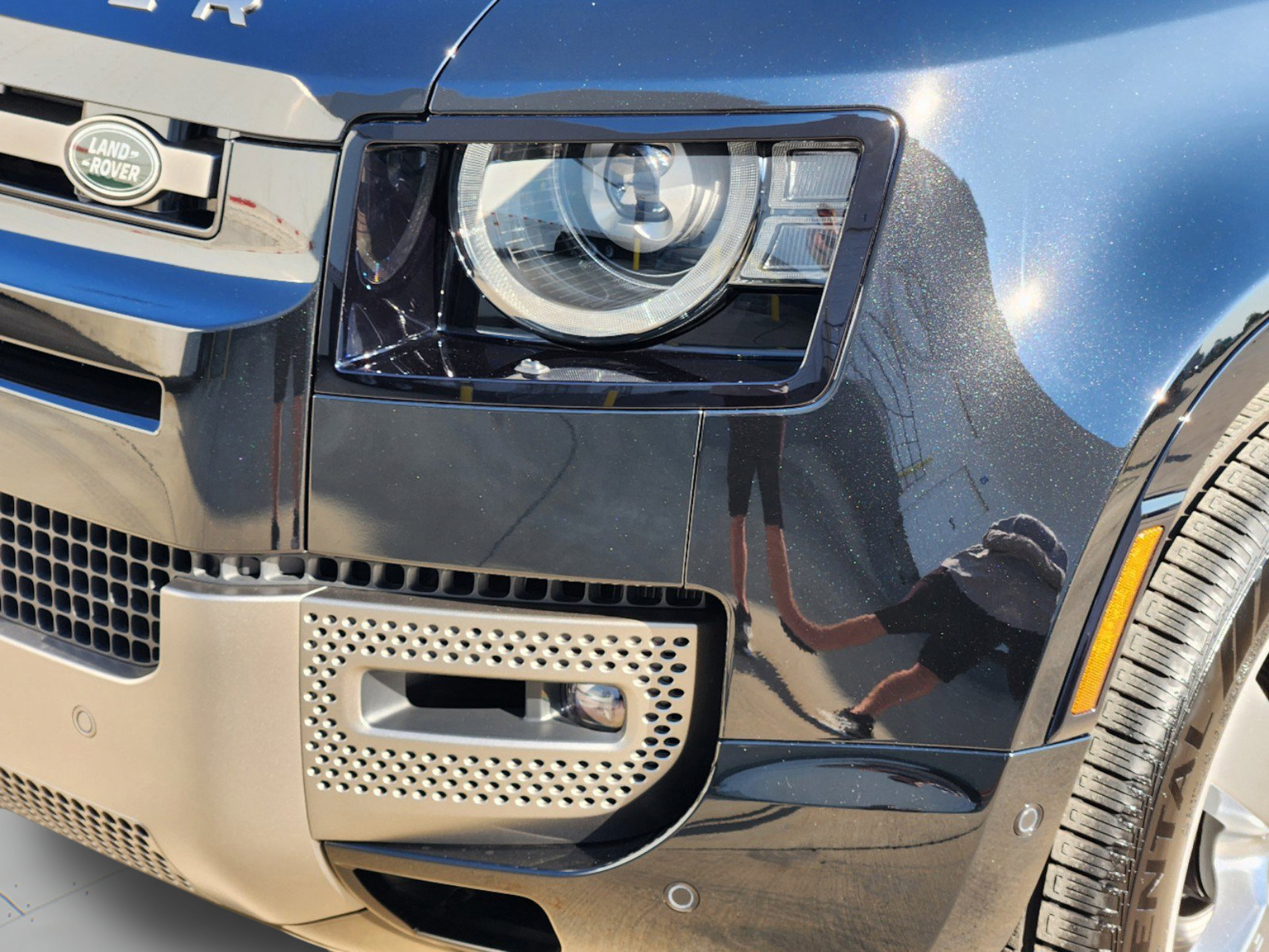 New 2025 Land Rover Defender 110 X-Dynamic SE AWD/4WD image 27