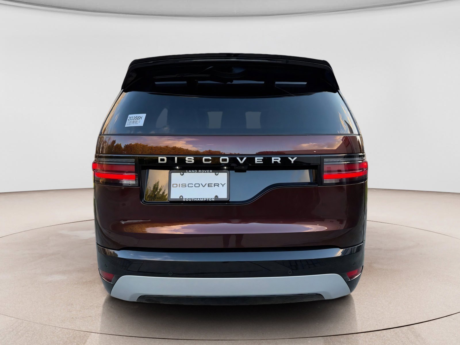 New 2026 Land Rover Discovery Limited Edition image 4