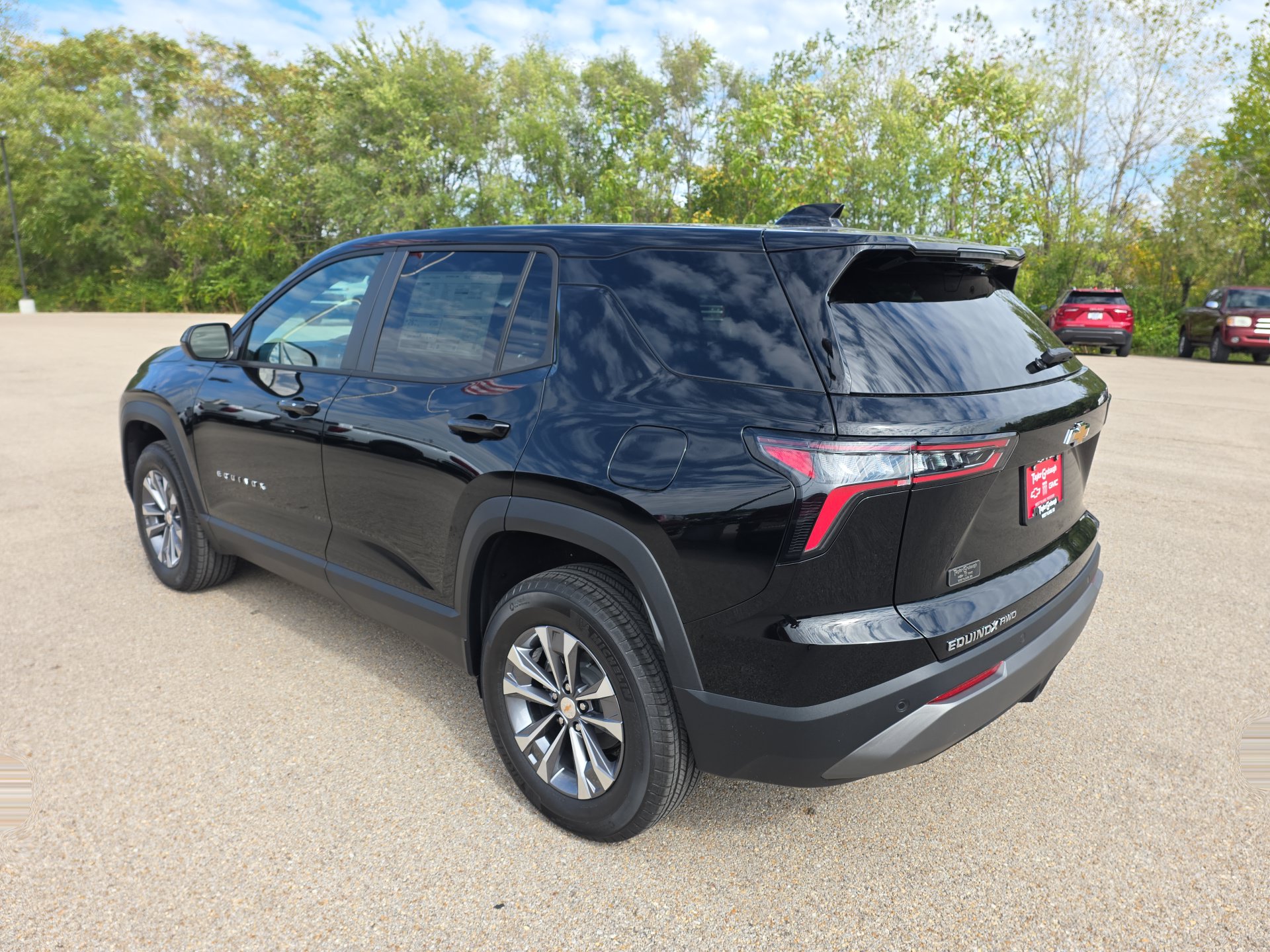 New 2027 Chevrolet Equinox LT w/ Convenience Package II AWD/4WD image 6