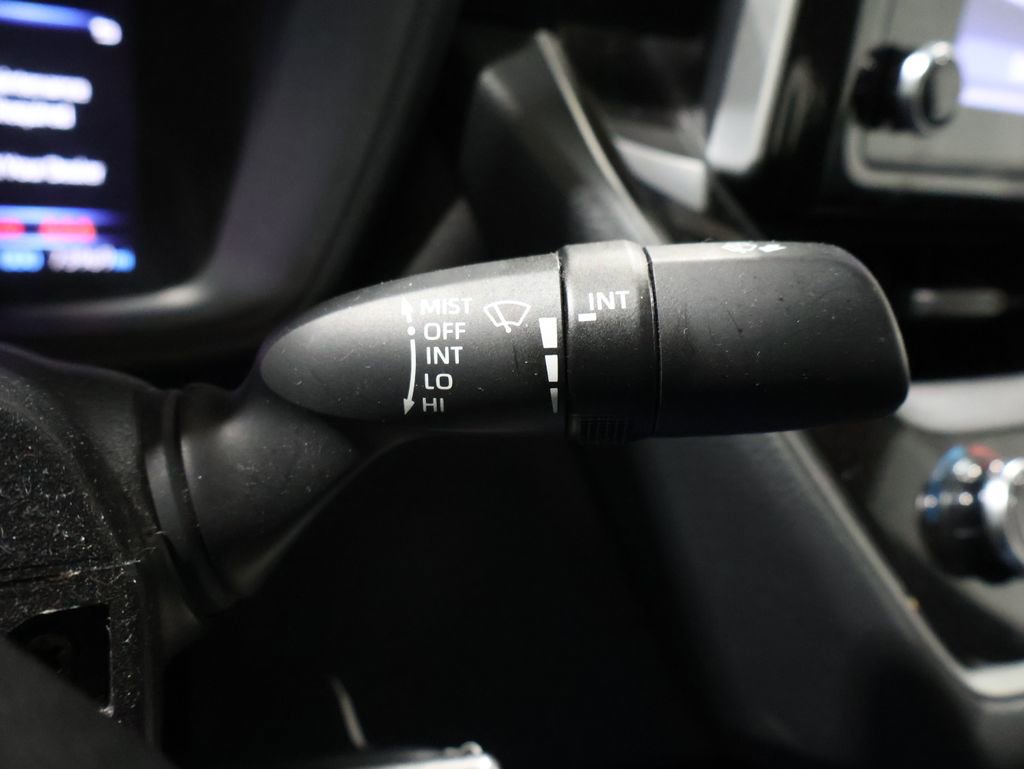 Used 2021 Toyota Corolla LE image 32