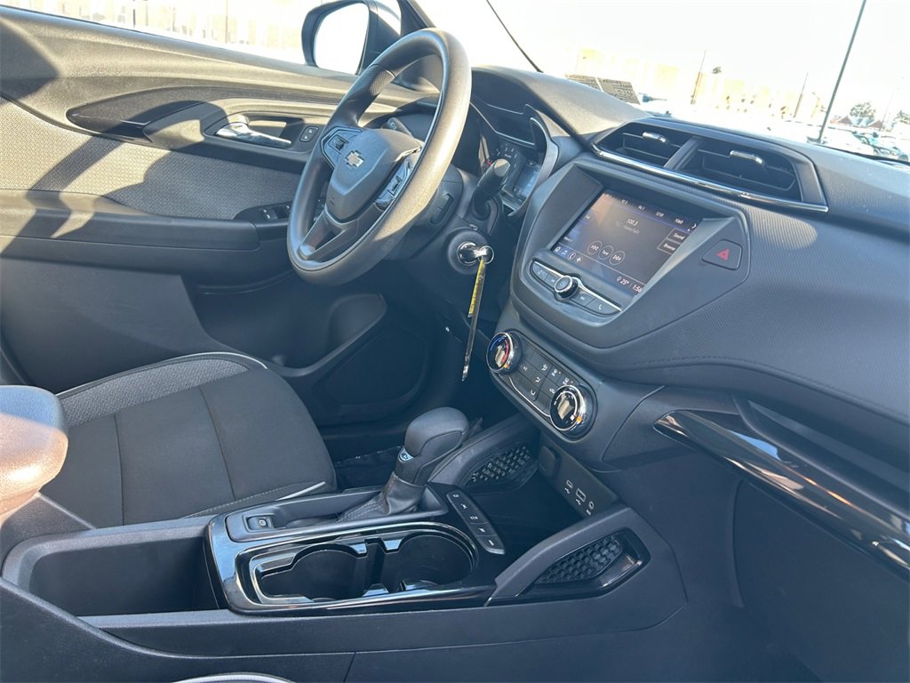 Used 2021 Chevrolet TrailBlazer LS image 17