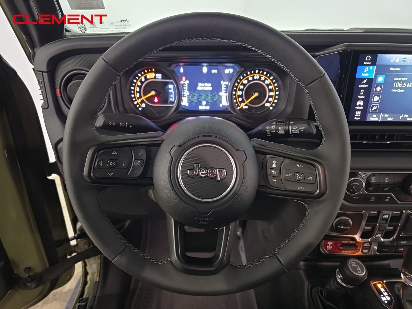 Used 2025 Jeep Wrangler Unlimited Rubicon w/ Steel Bumper Group image 12