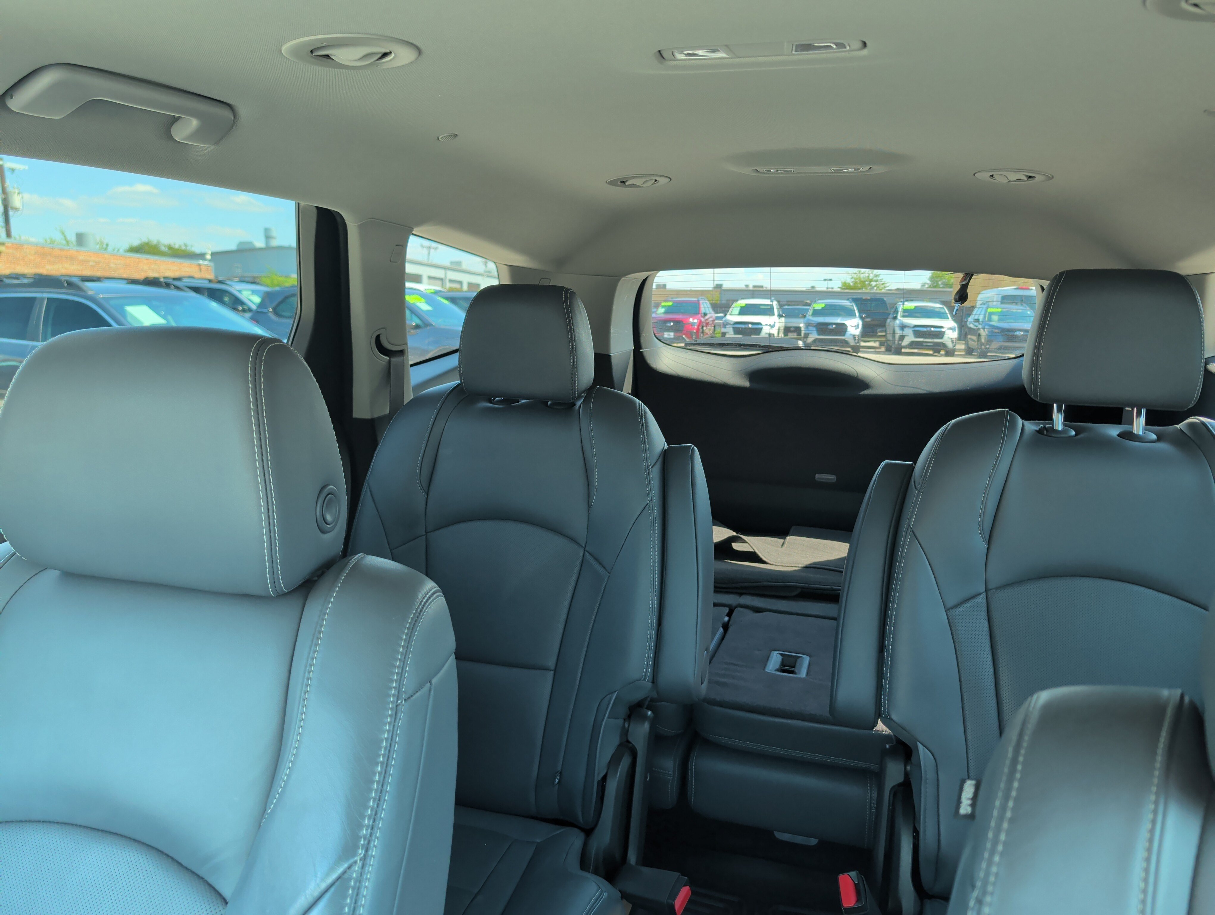 Used 2019 Buick Enclave Essence FWD image 43