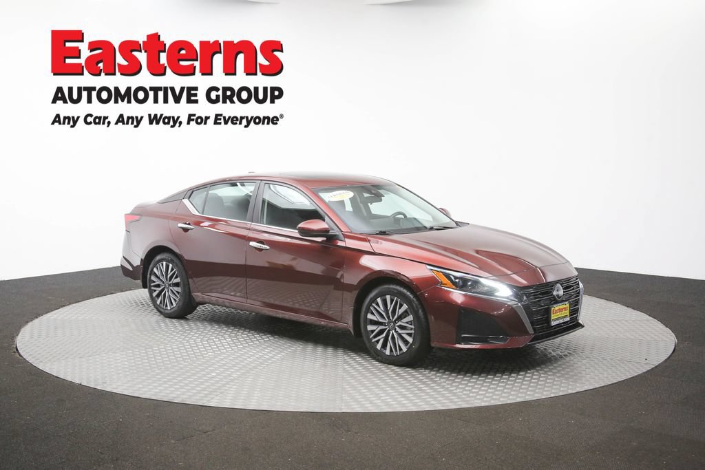 Used 2023 Nissan Altima 2.5 SV w/ SV Premium Package FWD image 53