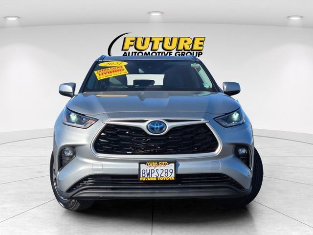 Used 2021 Toyota Highlander XLE image 2