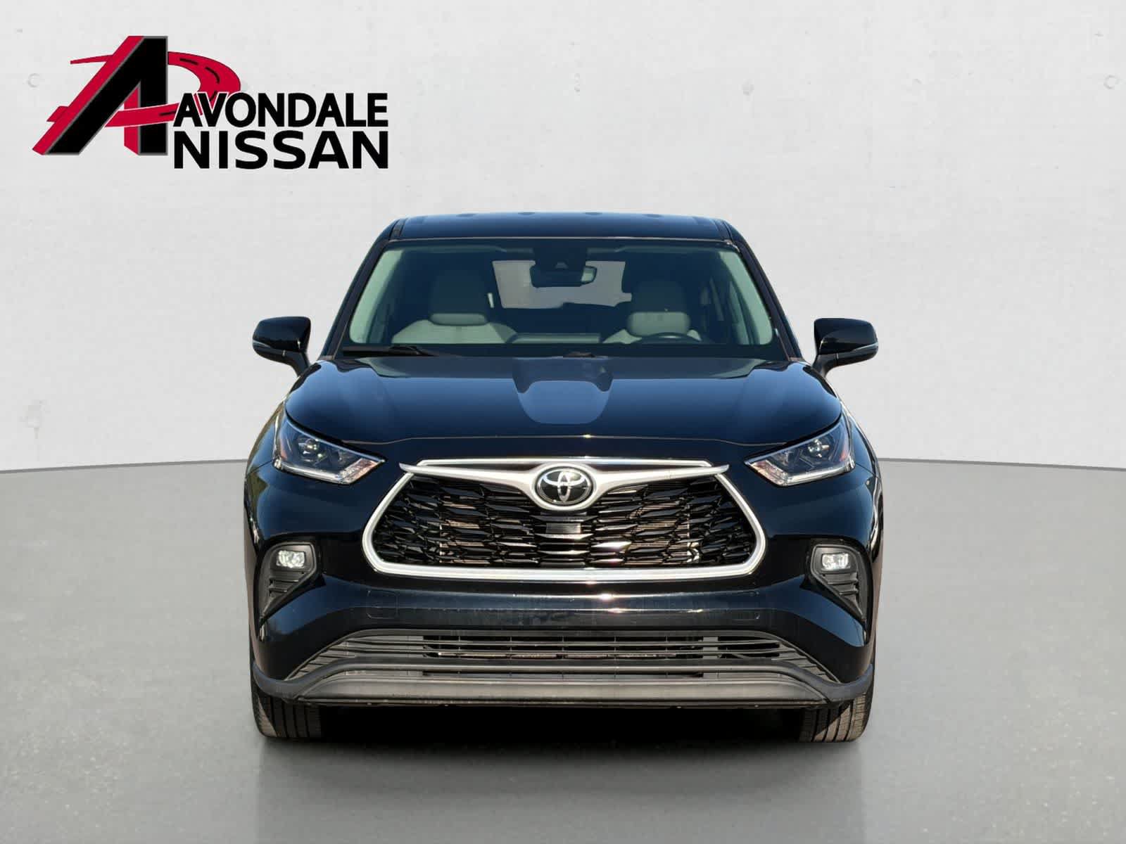 Used 2021 Toyota Highlander LE FWD image 4