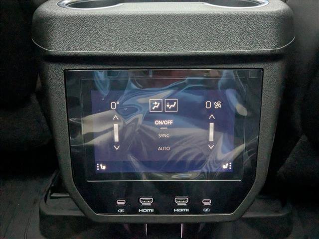 Used 2025 GMC Yukon AT4 Ultimate w/ LPO, Floor Liner Package image 21