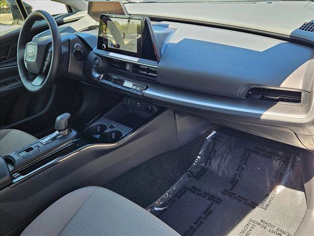 Used 2024 Toyota Prius LE image 21