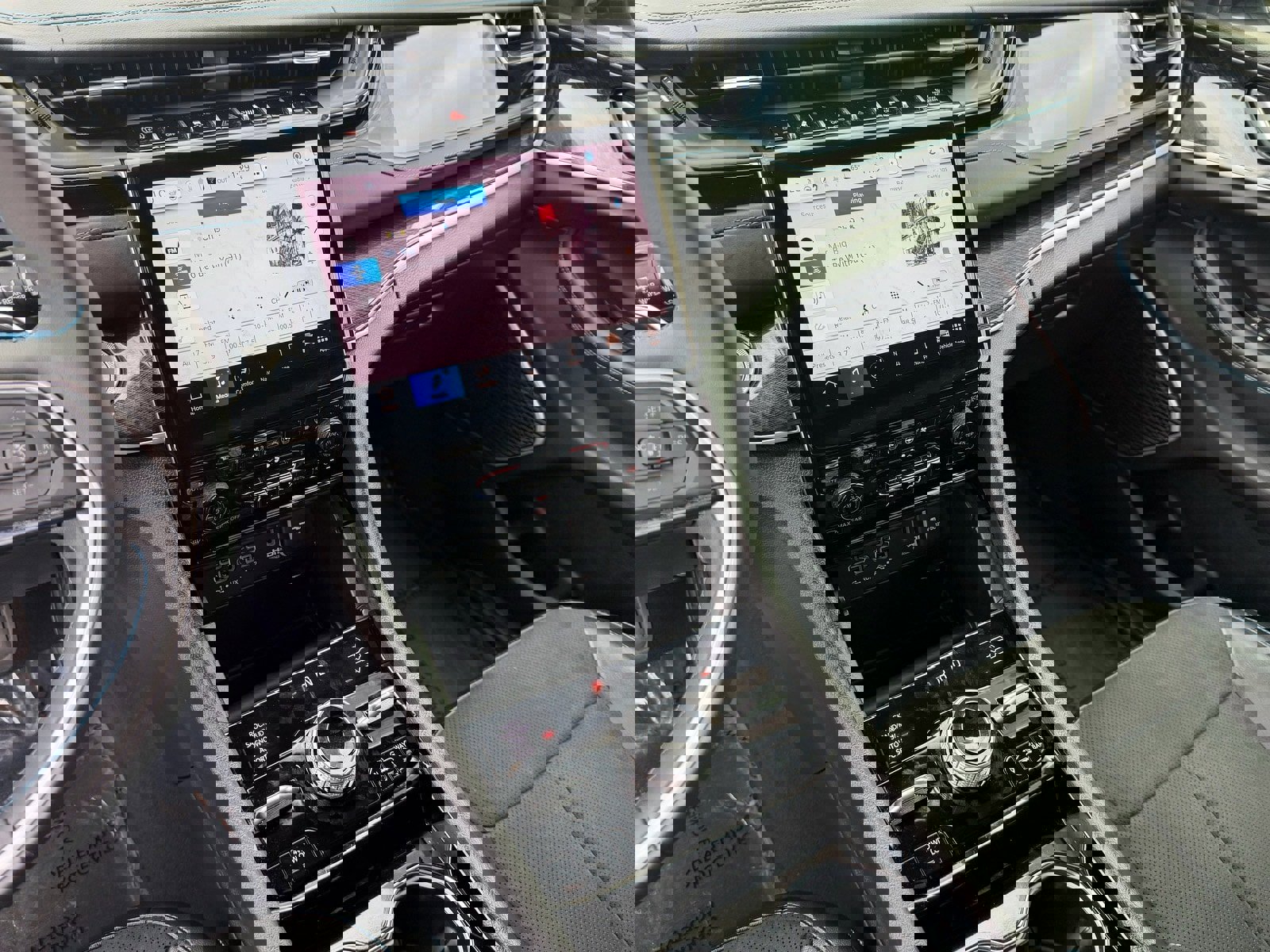 Used 2022 Jeep Grand Cherokee Trailhawk w/ Advanced Protech Group II image 28