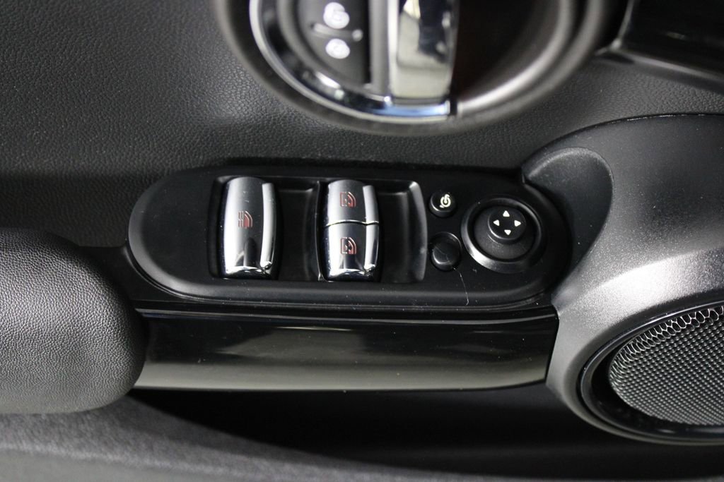 Used 2023 MINI Cooper S image 14