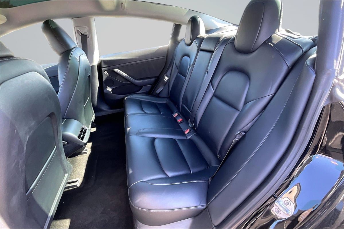 Used 2023 Tesla Model 3 Standard Range RWD image 26