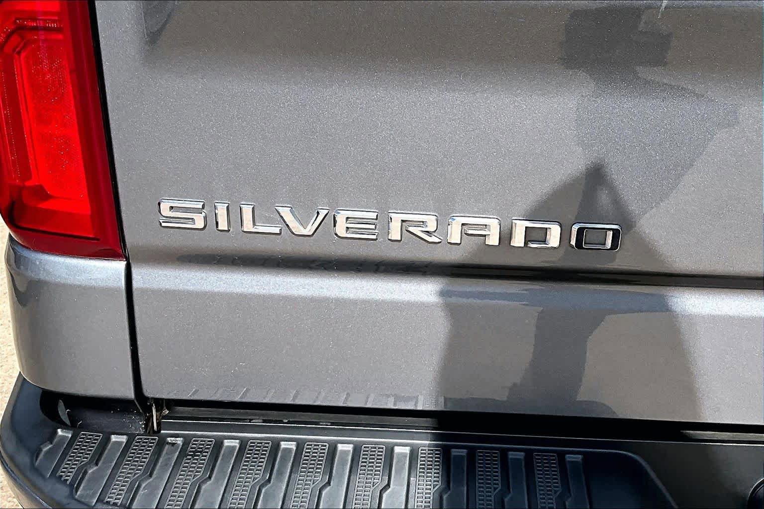 Used 2022 Chevrolet Silverado 1500 Custom w/ Safety Confidence Package AWD/4WD image 30