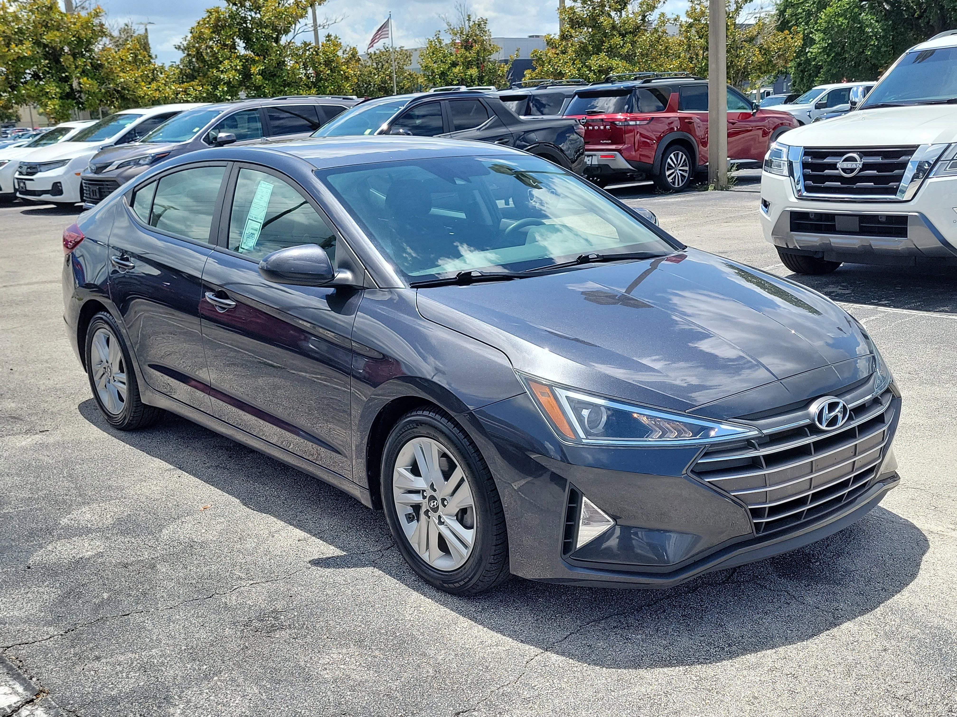 Used 2020 Hyundai Elantra SEL w/ Cargo Package (C1) FWD image 3