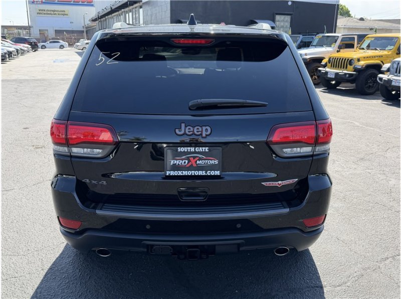 Used 2018 Jeep Grand Cherokee Trailhawk w/ Trailhawk Luxury Group image 13