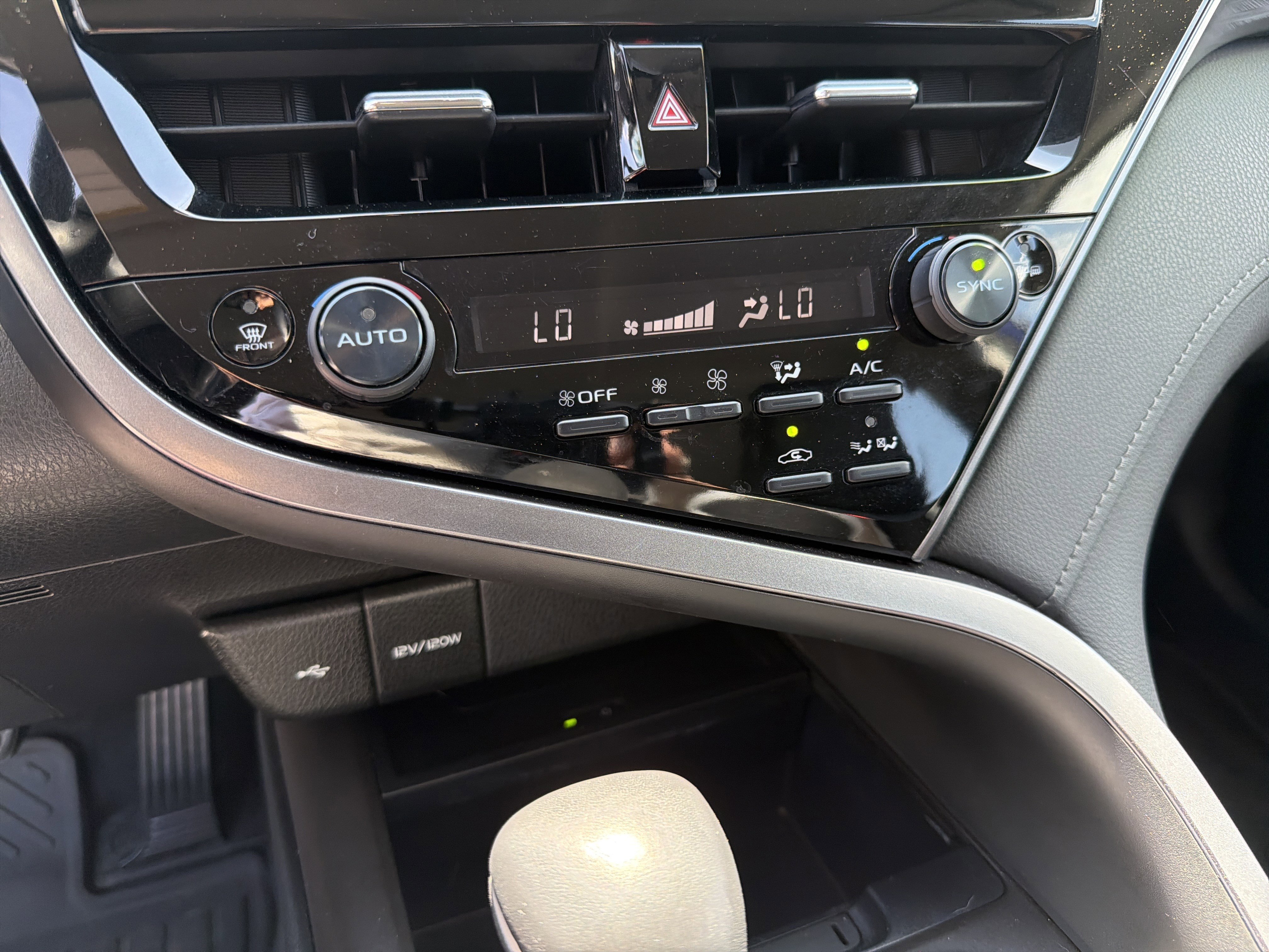 Certified 2021 Toyota Camry XLE image 9