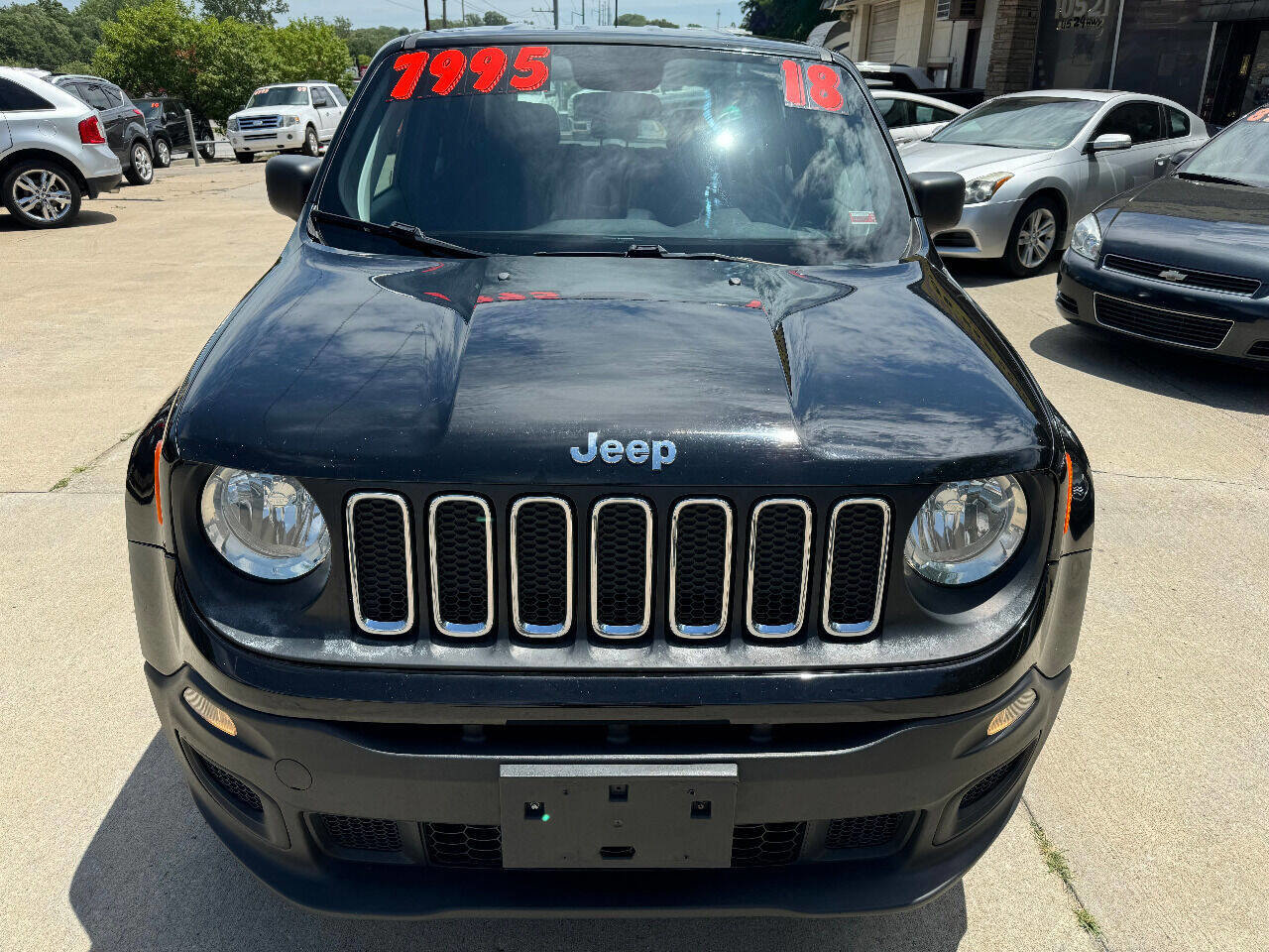 Used 2018 Jeep Renegade Sport w/ Power & Air Group image 2