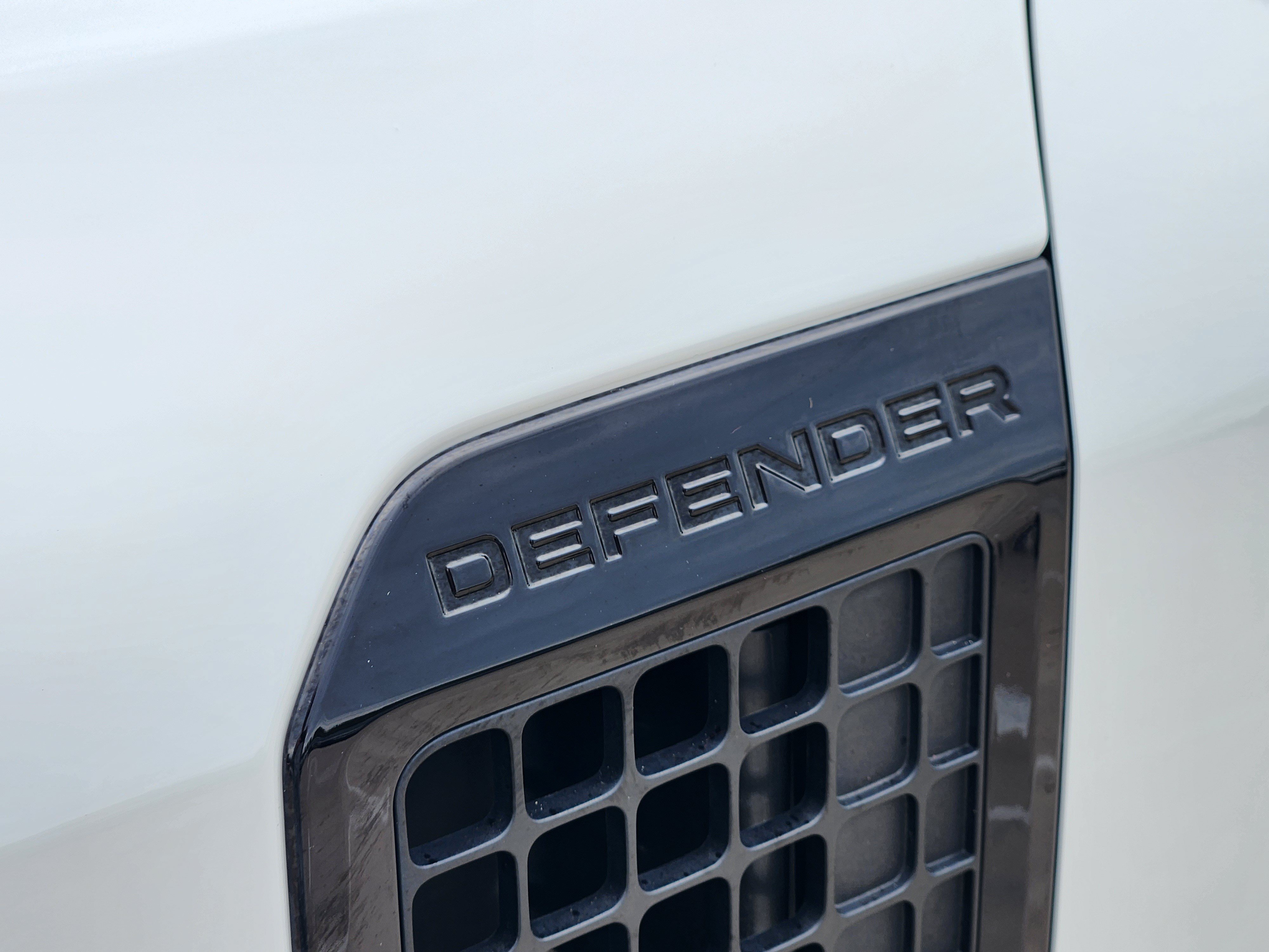 Used 2020 Land Rover Defender 110 SE AWD/4WD image 35